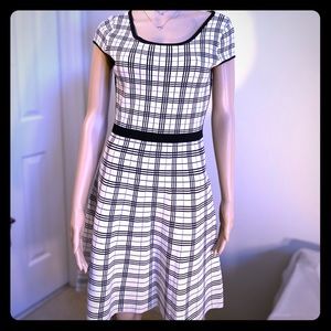 Jessica Simpson Plaid Short Sleeve Dress